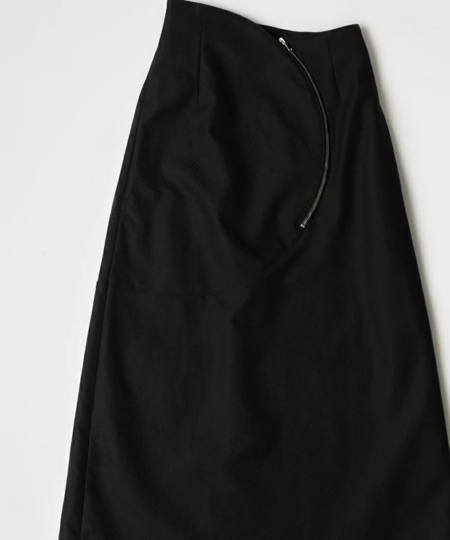 blackスカート