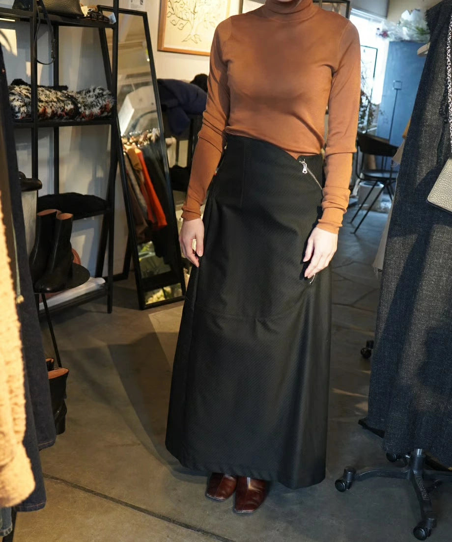blackスカート