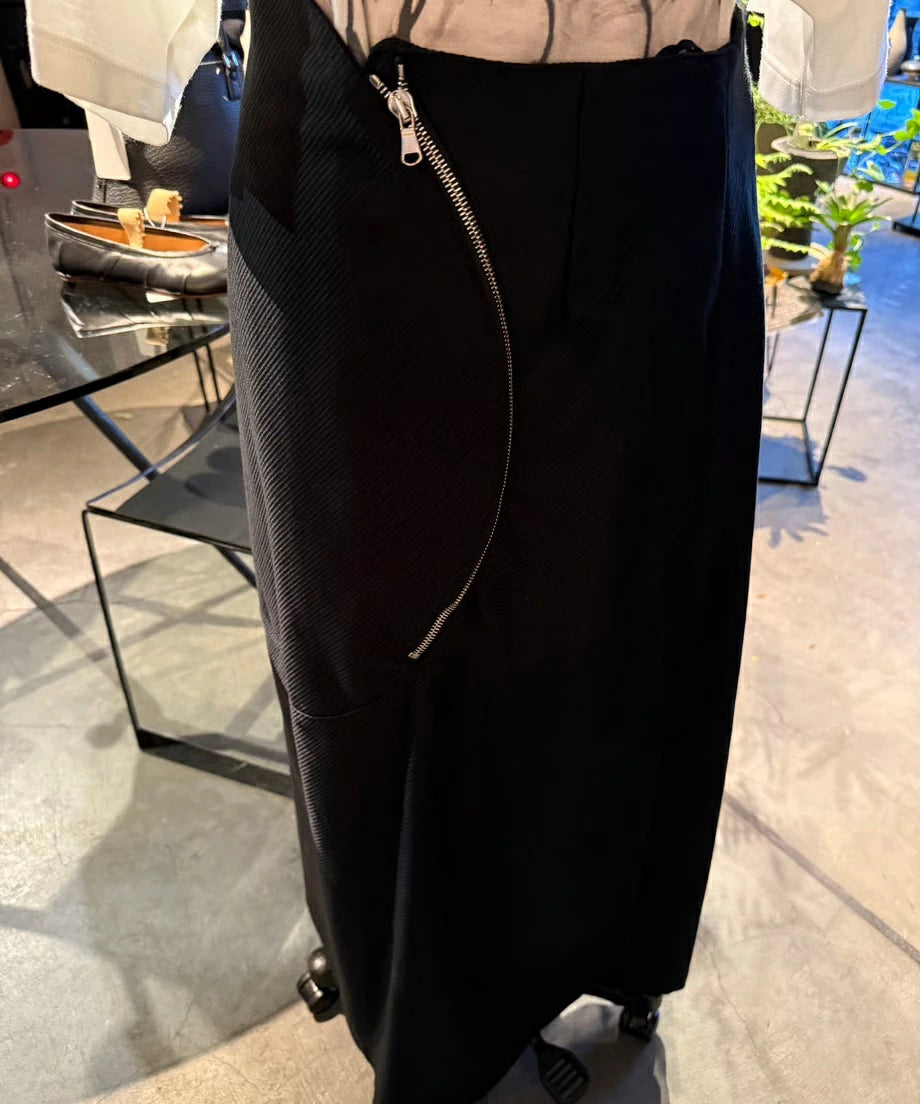 blackスカート